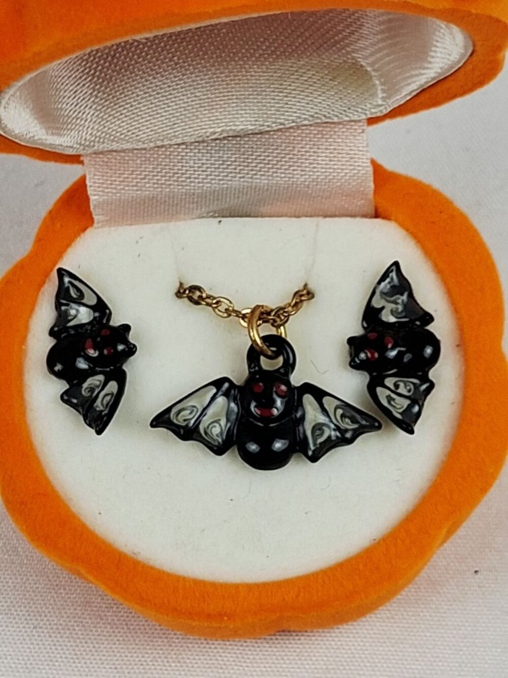 Girls Halloween-Themed Bat Necklace & Earrings Set w/ Pumpkin-Shaped Velvet Box - Picture 1 of 6